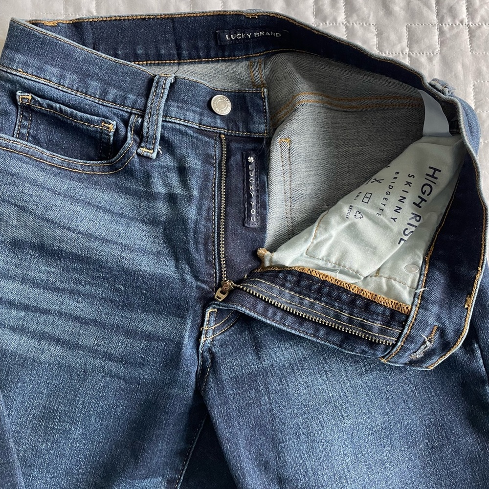 6 28 Lucky Brand Jeans